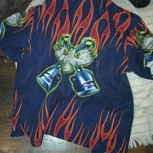 Collared Shirt - Picture 2 of 3